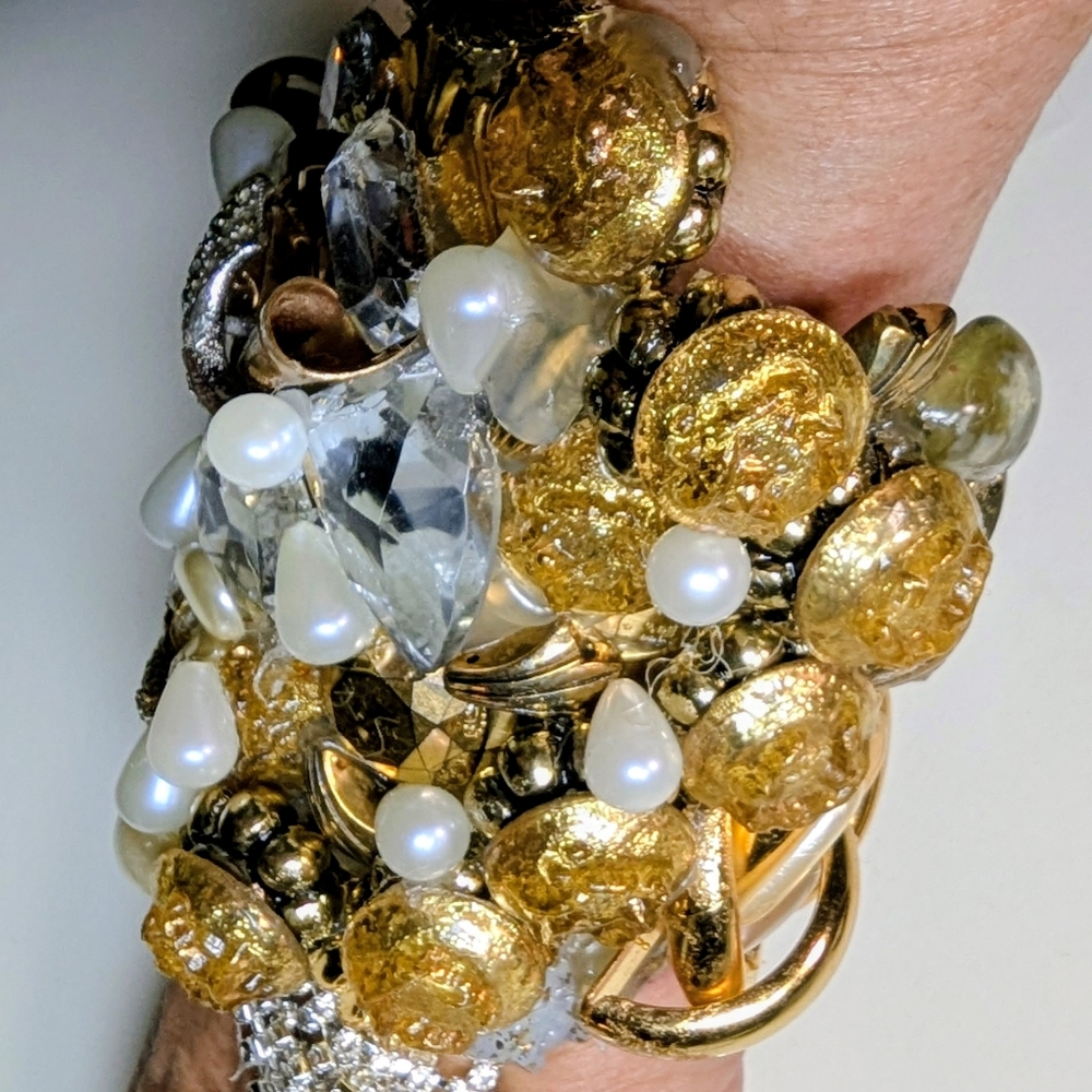 Wendy Gell Over The Top Gold Pearl And Crystal Wristy. Super Bling! - Picture 2 of 4
